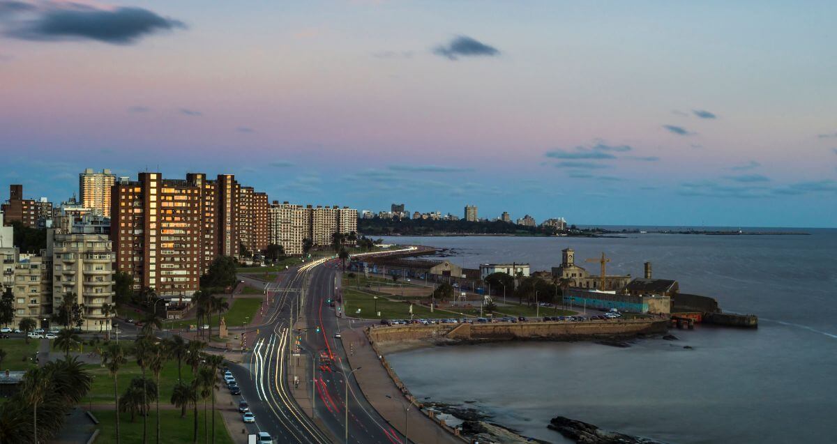 Solo female travel in Montevideo